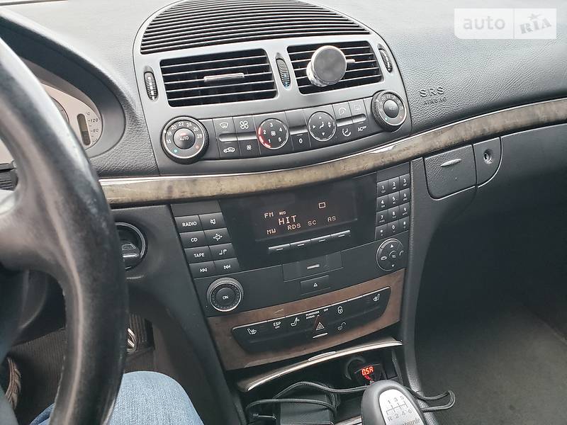 Седан Mercedes-Benz E-Class 2002 в Львові