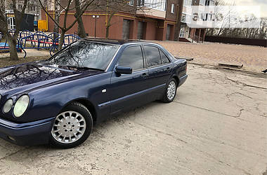Седан Mercedes-Benz E-Class 1998 в Владимир-Волынском