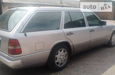 Універсал Mercedes-Benz E-Class 1994 в 