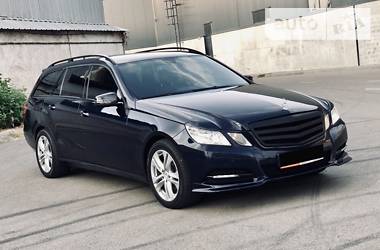 Универсал Mercedes-Benz E-Class 2011 в Киеве