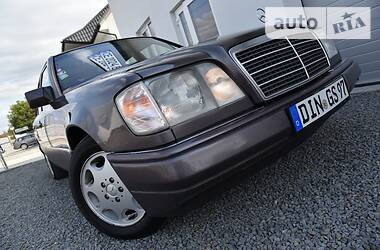 Седан Mercedes-Benz E-Class 1995 в Дрогобыче