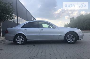 Седан Mercedes-Benz E-Class 2003 в 