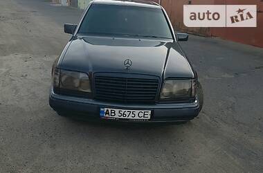 Седан Mercedes-Benz E-Class 1993 в Вінниці