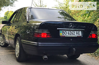 Седан Mercedes-Benz E-Class 1995 в Тернополе