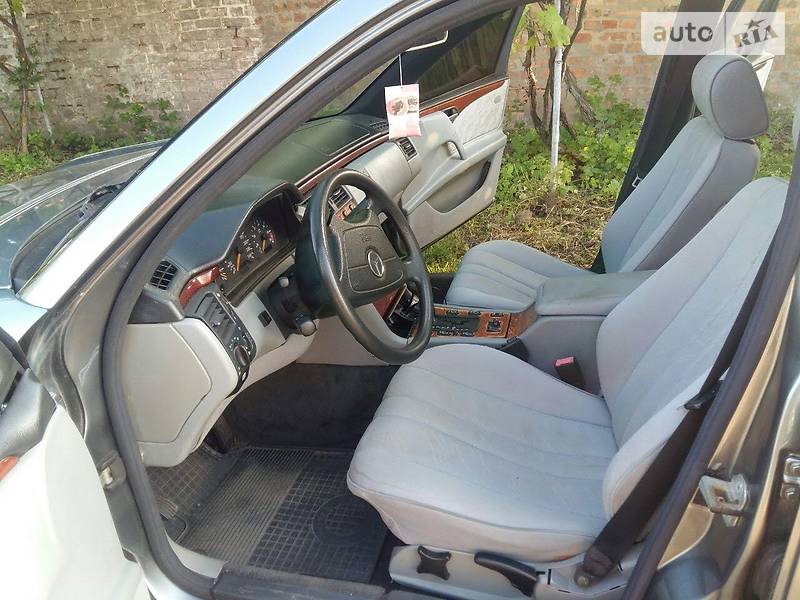 Седан Mercedes-Benz E-Class 1998 в Івано-Франківську