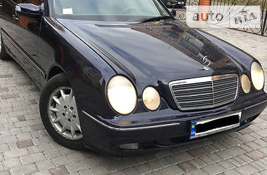 Седан Mercedes-Benz E-Class 2001 в Хмельницком