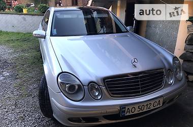 Седан Mercedes-Benz E-Class 2005 в Ужгороде