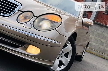 Седан Mercedes-Benz E-Class 2003 в Черновцах