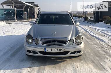 Седан Mercedes-Benz E-Class 2004 в Хусте