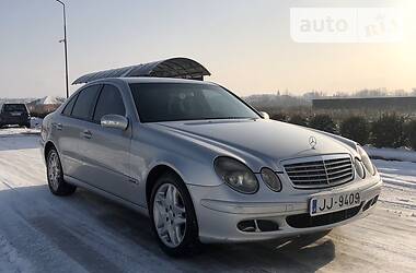 Седан Mercedes-Benz E-Class 2004 в Хусте