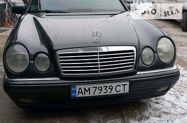 Седан Mercedes-Benz E-Class 1996 в Житомире