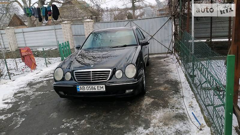 Седан Mercedes-Benz E-Class 2001 в Вінниці