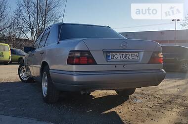 Седан Mercedes-Benz E-Class 1994 в 