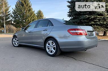 Седан Mercedes-Benz E-Class 2010 в Ровно