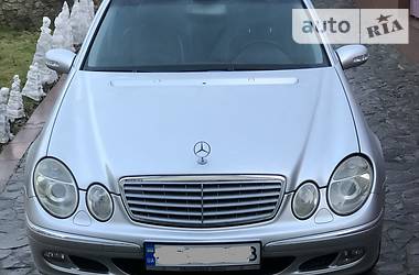 Седан Mercedes-Benz E-Class 2002 в Киеве