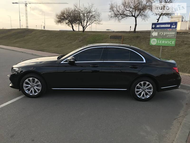 Седан Mercedes-Benz E-Class 2018 в Києві