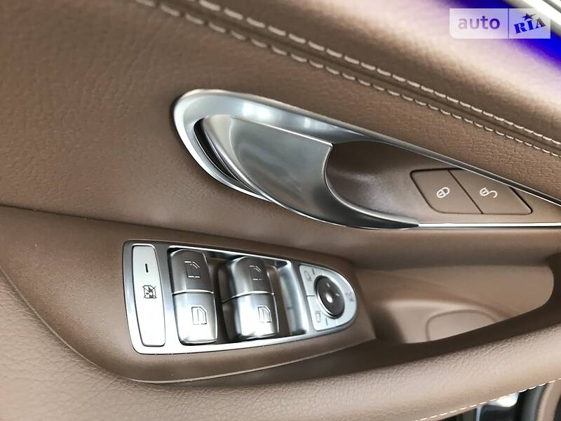 Седан Mercedes-Benz E-Class 2018 в Києві