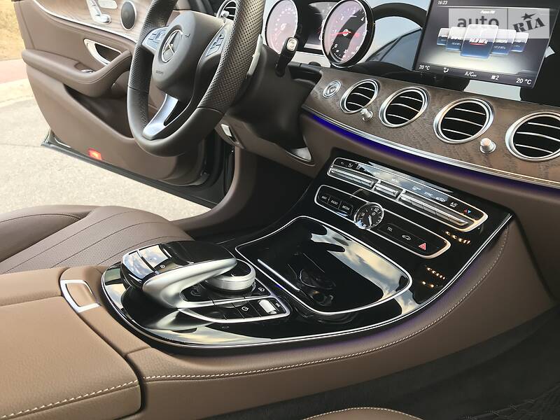 Седан Mercedes-Benz E-Class 2018 в Києві