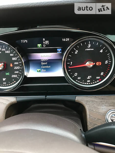 Седан Mercedes-Benz E-Class 2018 в Києві