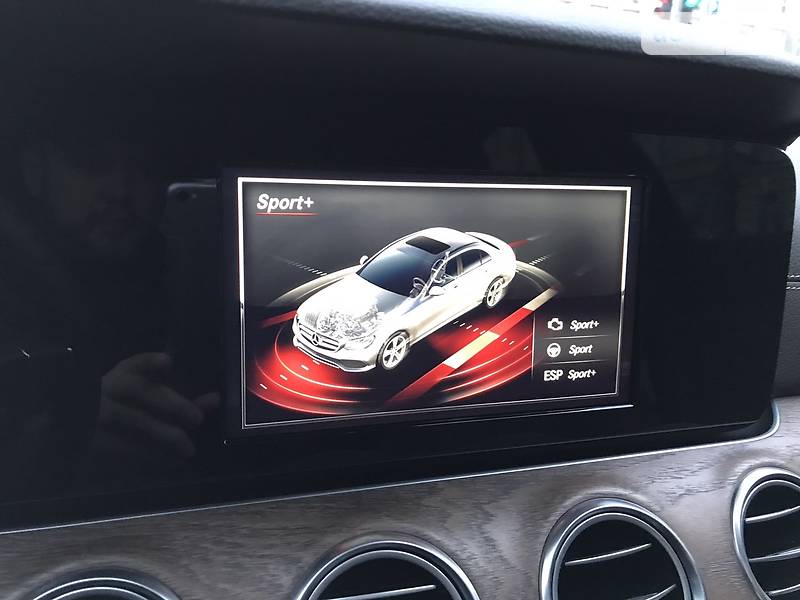 Седан Mercedes-Benz E-Class 2018 в Києві