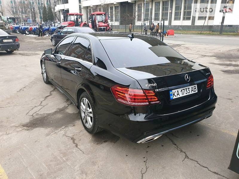 Седан Mercedes-Benz E-Class 2016 в Києві