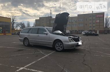 Універсал Mercedes-Benz E-Class 2001 в 