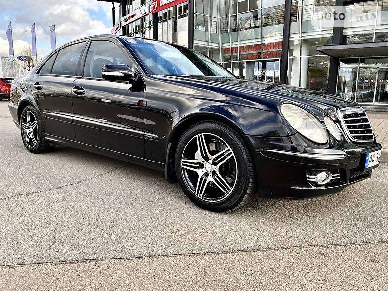 Седан Mercedes-Benz E-Class 2007 в 