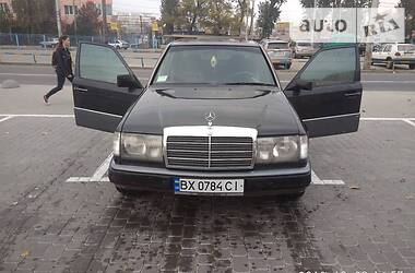 Седан Mercedes-Benz E-Class 1991 в Волочиске