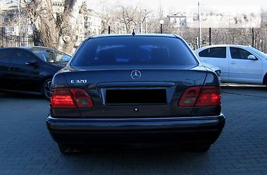 Седан Mercedes-Benz E-Class 1998 в 