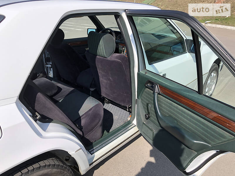 Седан Mercedes-Benz E-Class 1991 в Вінниці