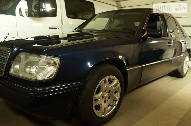 Седан Mercedes-Benz E-Class 1995 в Білій Церкві
