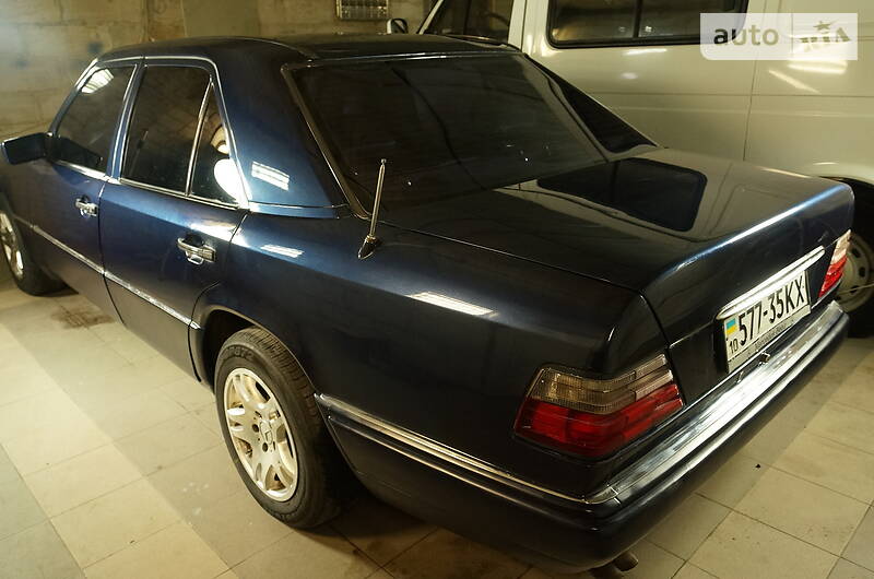 Седан Mercedes-Benz E-Class 1995 в Білій Церкві