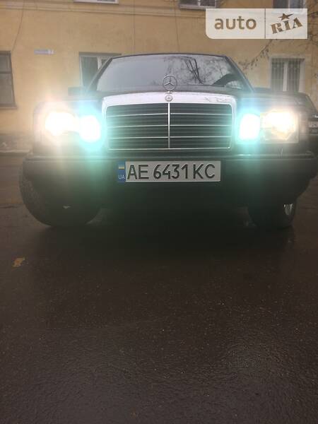 Седан Mercedes-Benz E-Class 1987 в Желтых Водах