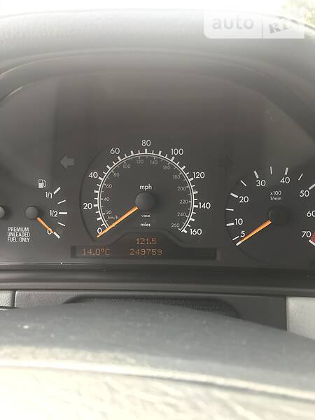 Седан Mercedes-Benz E-Class 1996 в Кропивницькому