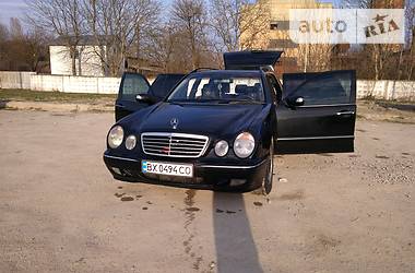 Універсал Mercedes-Benz E-Class 2000 в 