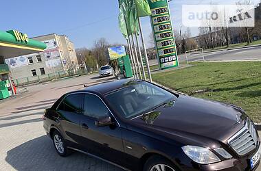 Седан Mercedes-Benz E-Class 2010 в 