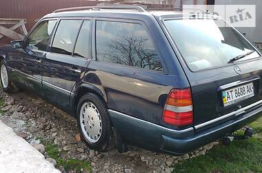 Універсал Mercedes-Benz E-Class 1990 в 