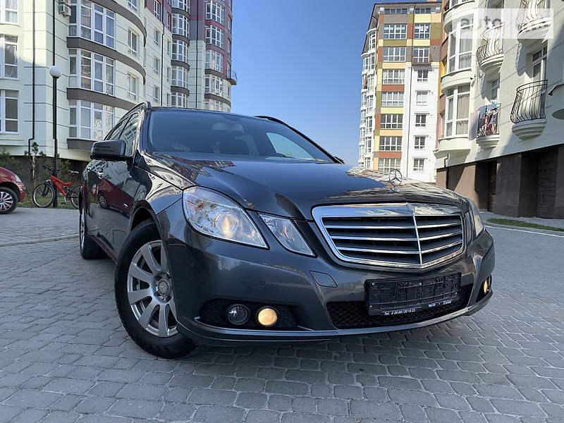 Універсал Mercedes-Benz E-Class 2011 в Івано-Франківську
