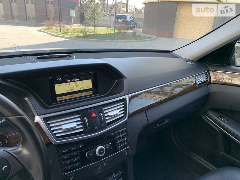 Універсал Mercedes-Benz E-Class 2011 в Івано-Франківську