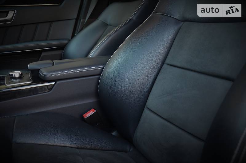 Седан Mercedes-Benz E-Class 2012 в Києві