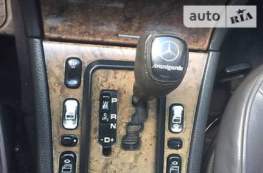 Седан Mercedes-Benz E-Class 2000 в 