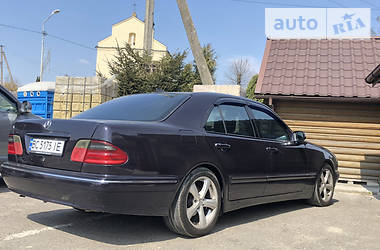 Седан Mercedes-Benz E-Class 2002 в 