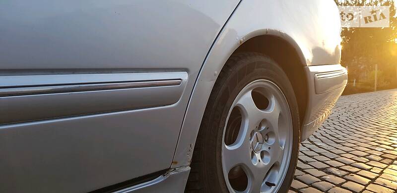 Седан Mercedes-Benz E-Class 2001 в Львове