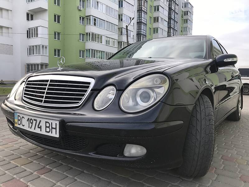 Седан Mercedes-Benz E-Class 2003 в 