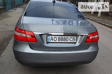 Седан Mercedes-Benz E-Class 2011 в Ужгороде