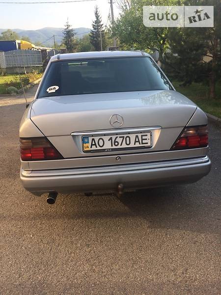 Седан Mercedes-Benz E-Class 1995 в Сваляві фото 68 Седан Mercedes-Benz E-Class 1995 в Сваляві