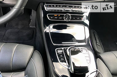 Седан Mercedes-Benz E-Class 2017 в 