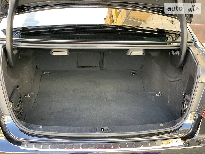 Седан Mercedes-Benz E-Class 2014 в Ивано-Франковске