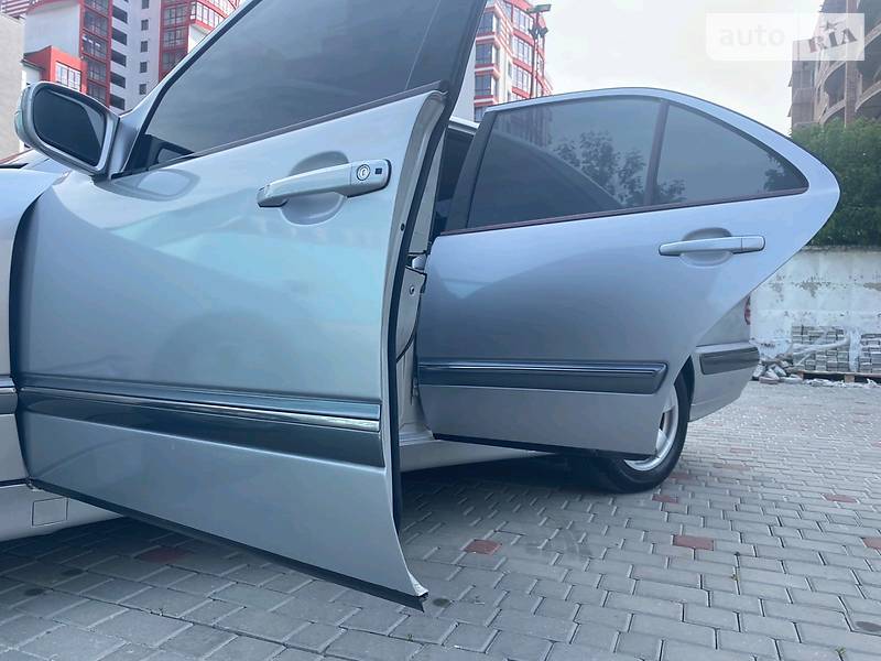 Седан Mercedes-Benz E-Class 2000 в Коломиї