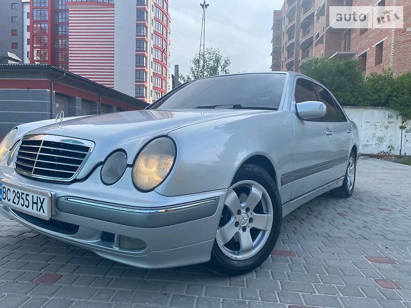 Седан Mercedes-Benz E-Class 2000 в Коломиї